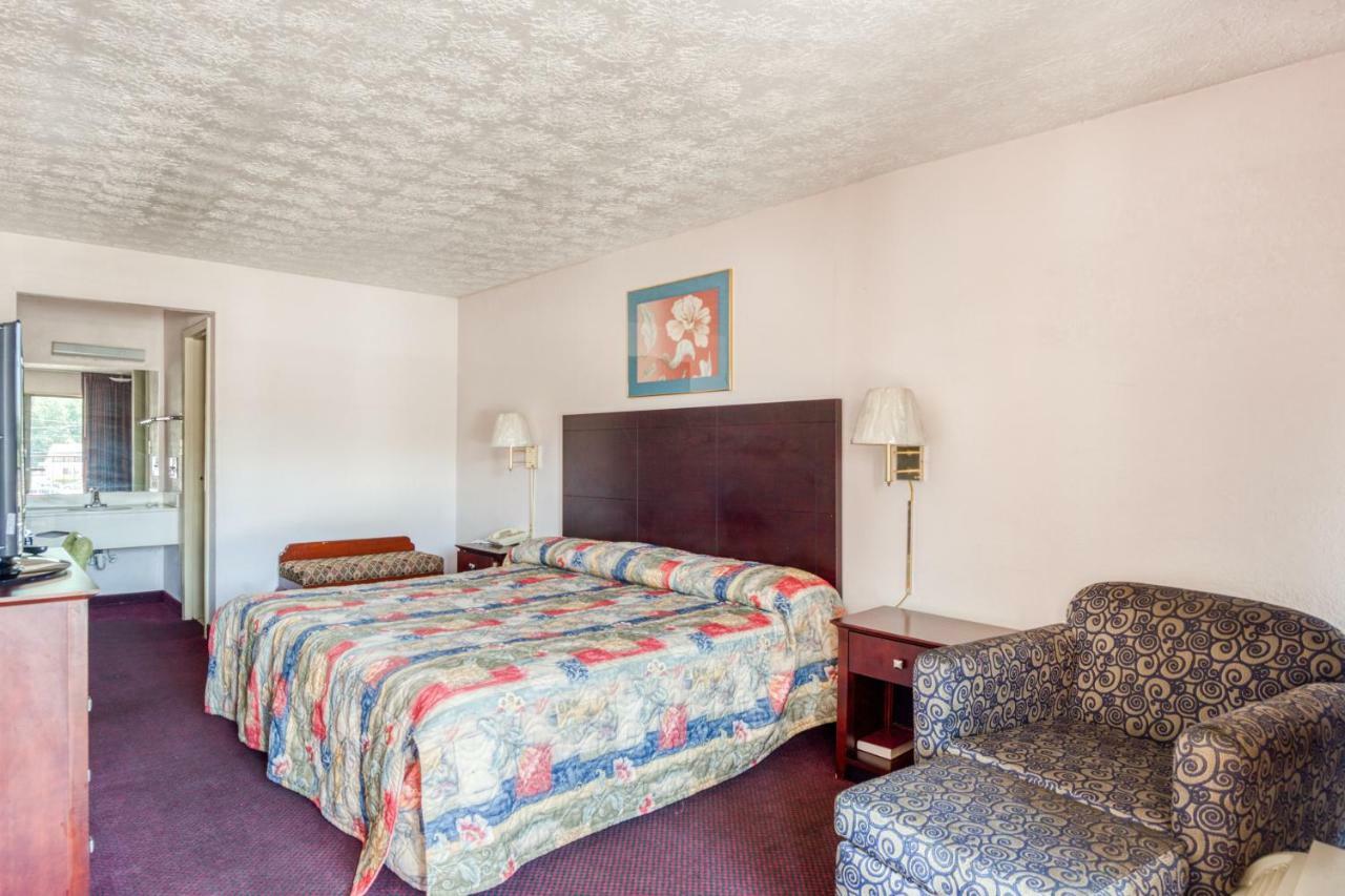 Oyo Hotel Decatur I-20 East & Wesley Club Dr Экстерьер фото