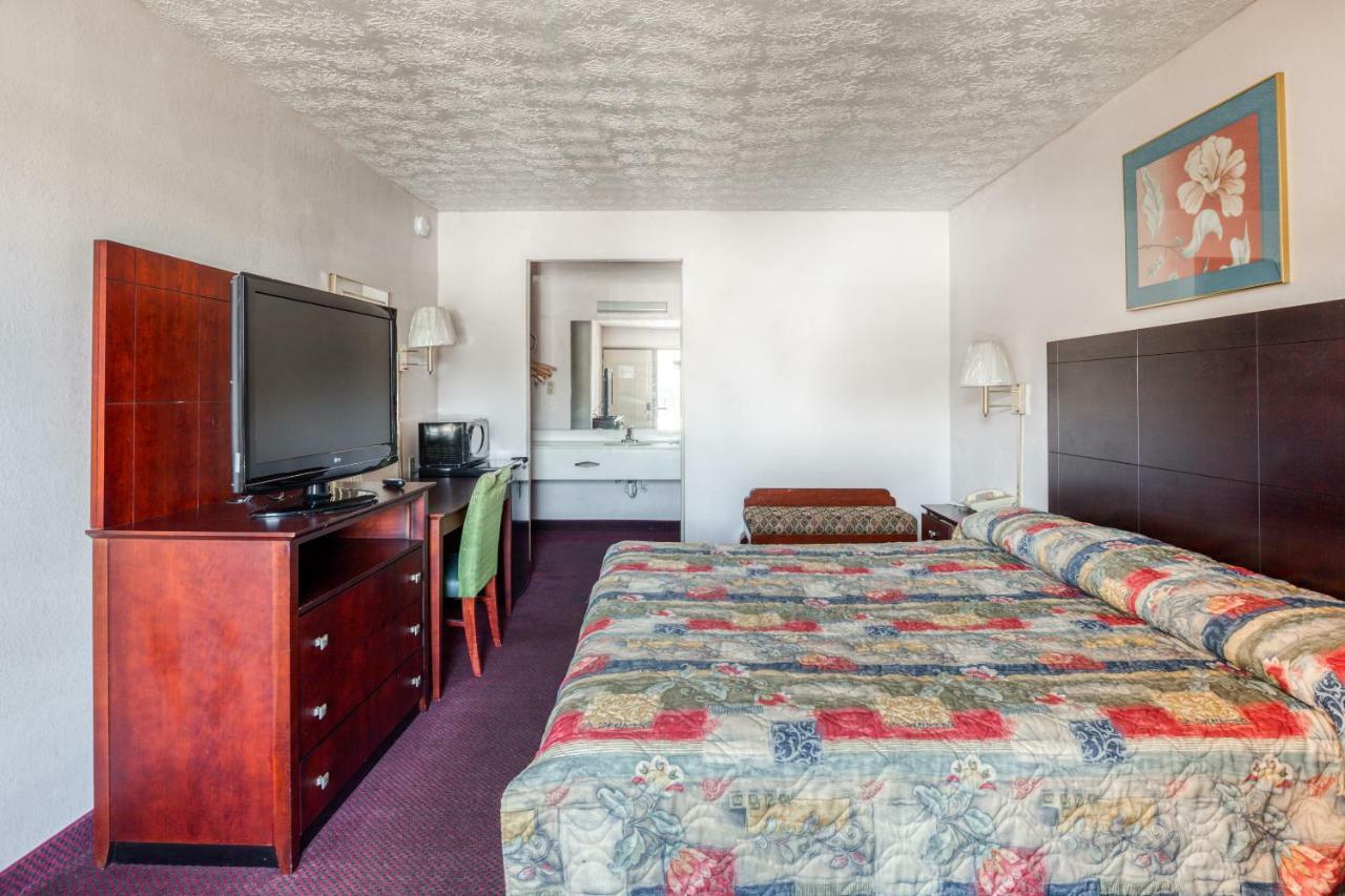 Oyo Hotel Decatur I-20 East & Wesley Club Dr Экстерьер фото