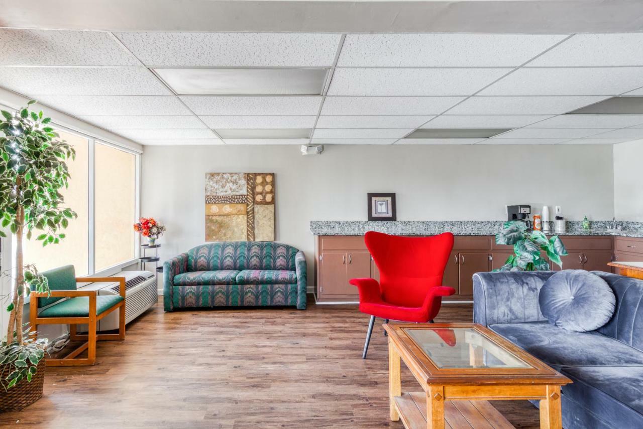 Oyo Hotel Decatur I-20 East & Wesley Club Dr Экстерьер фото