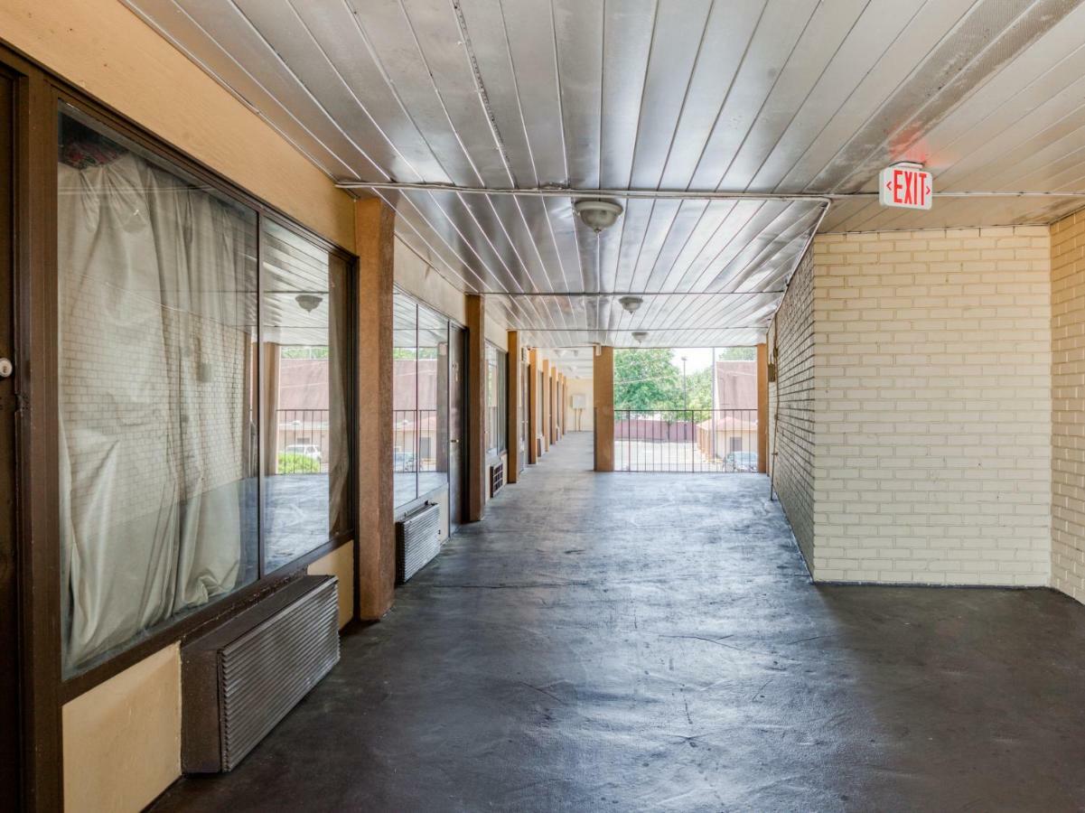 Oyo Hotel Decatur I-20 East & Wesley Club Dr Экстерьер фото